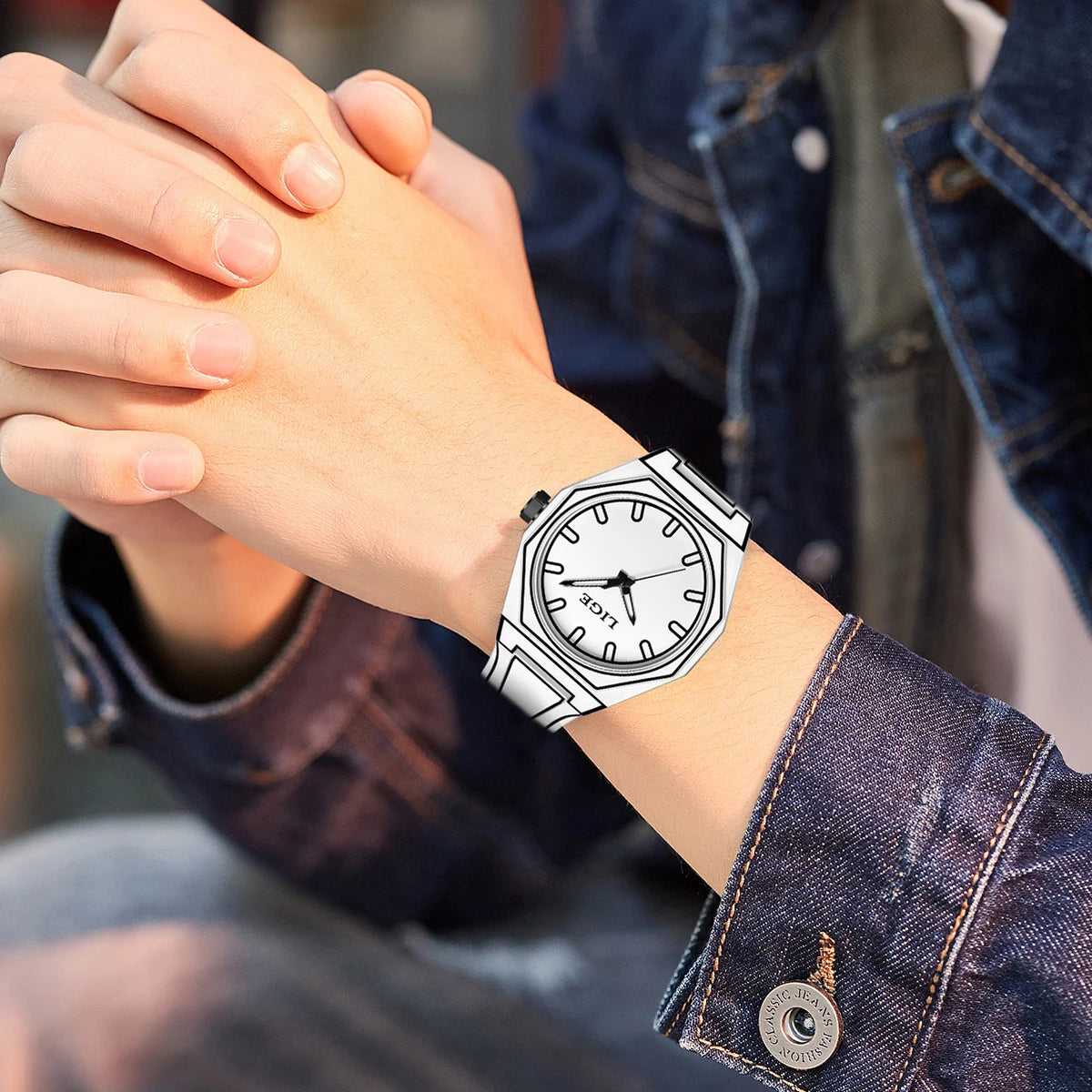 PanelPulse Watch