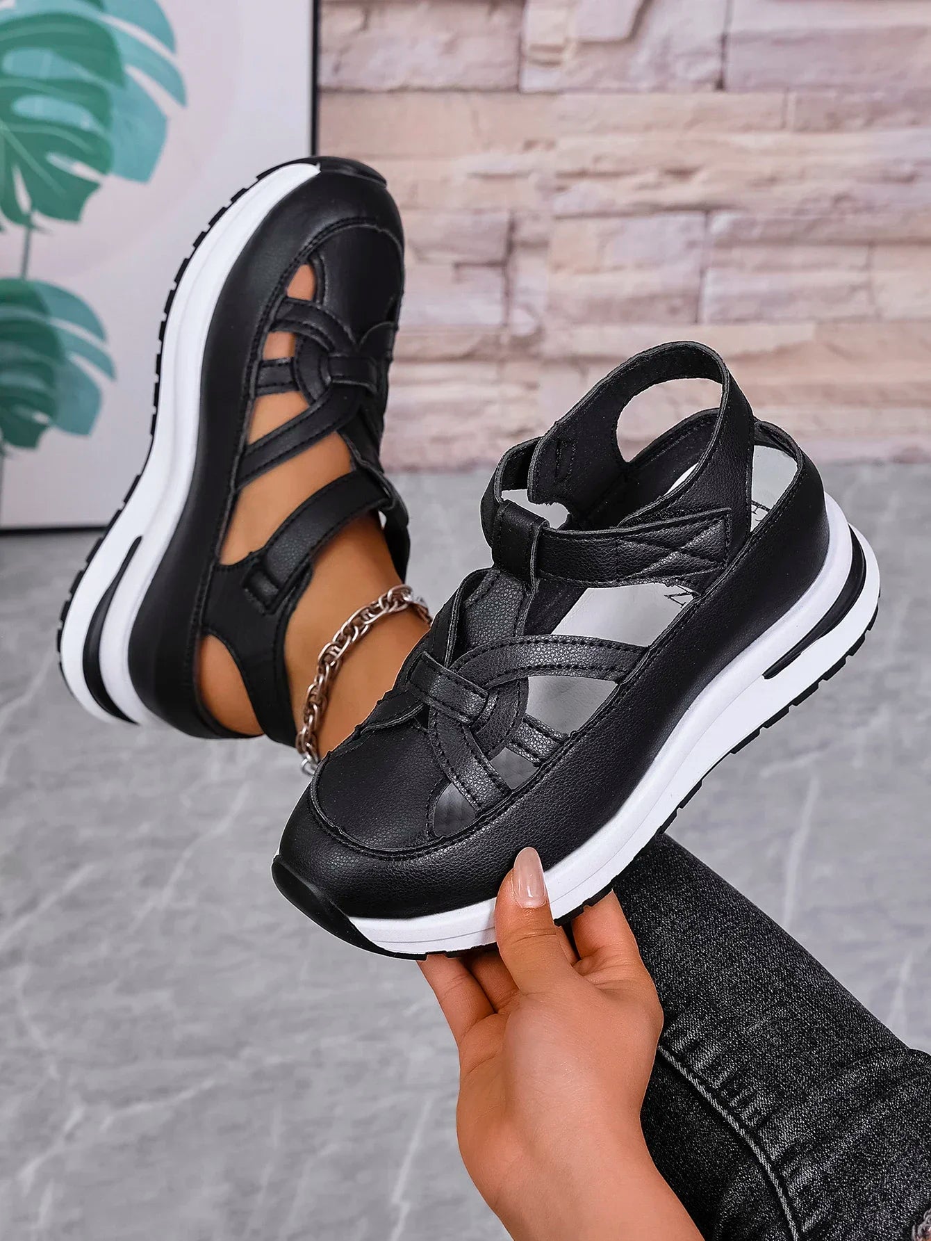 AirStride™ Women’s Sports Sandals