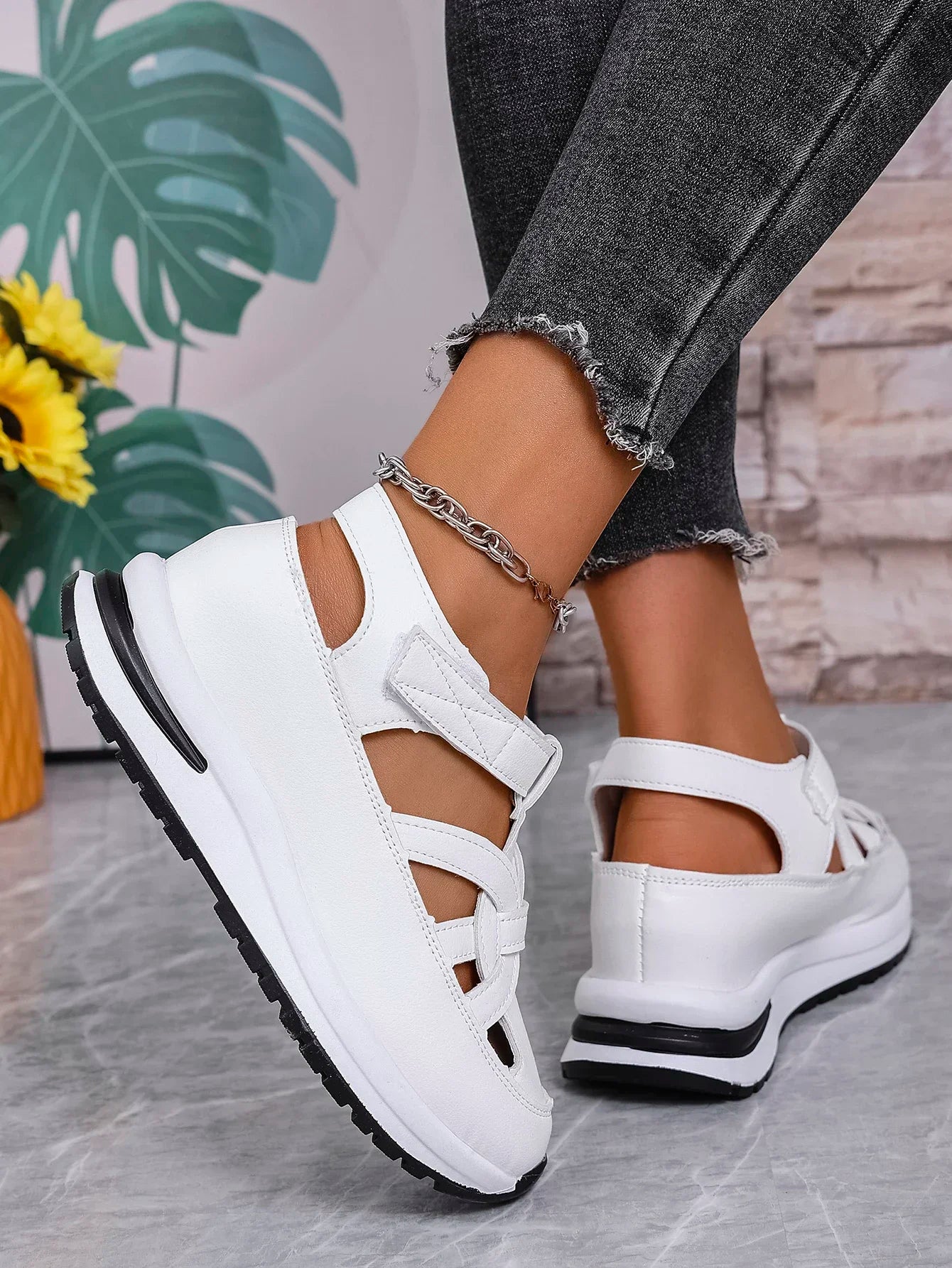 AirStride™ Women’s Sports Sandals