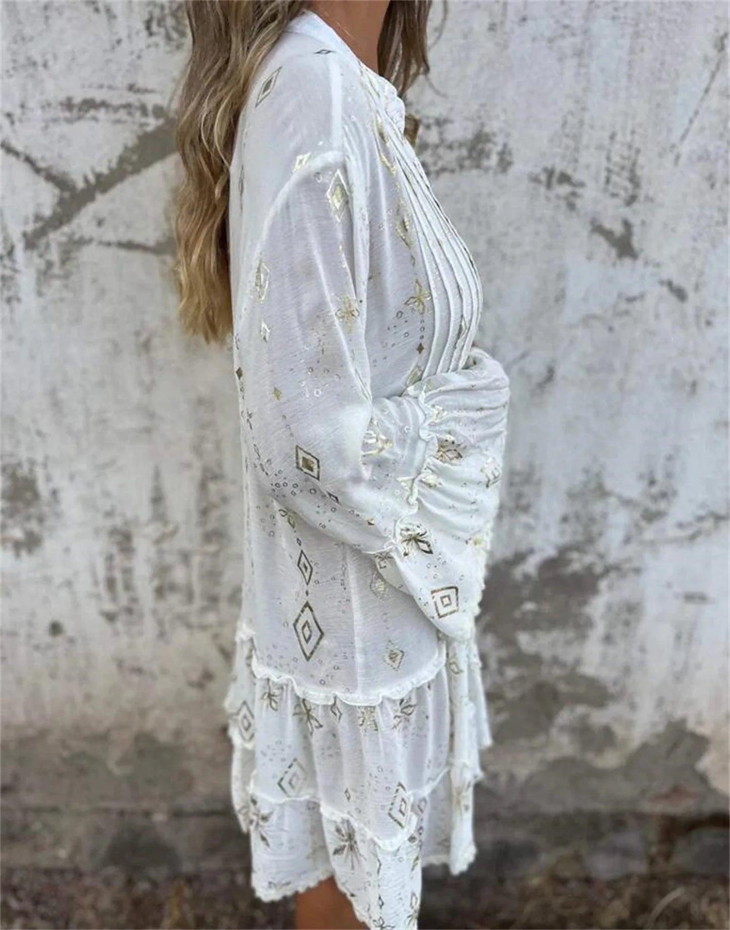 Golden Grace™ – Elegant Lace Sleeve Dress