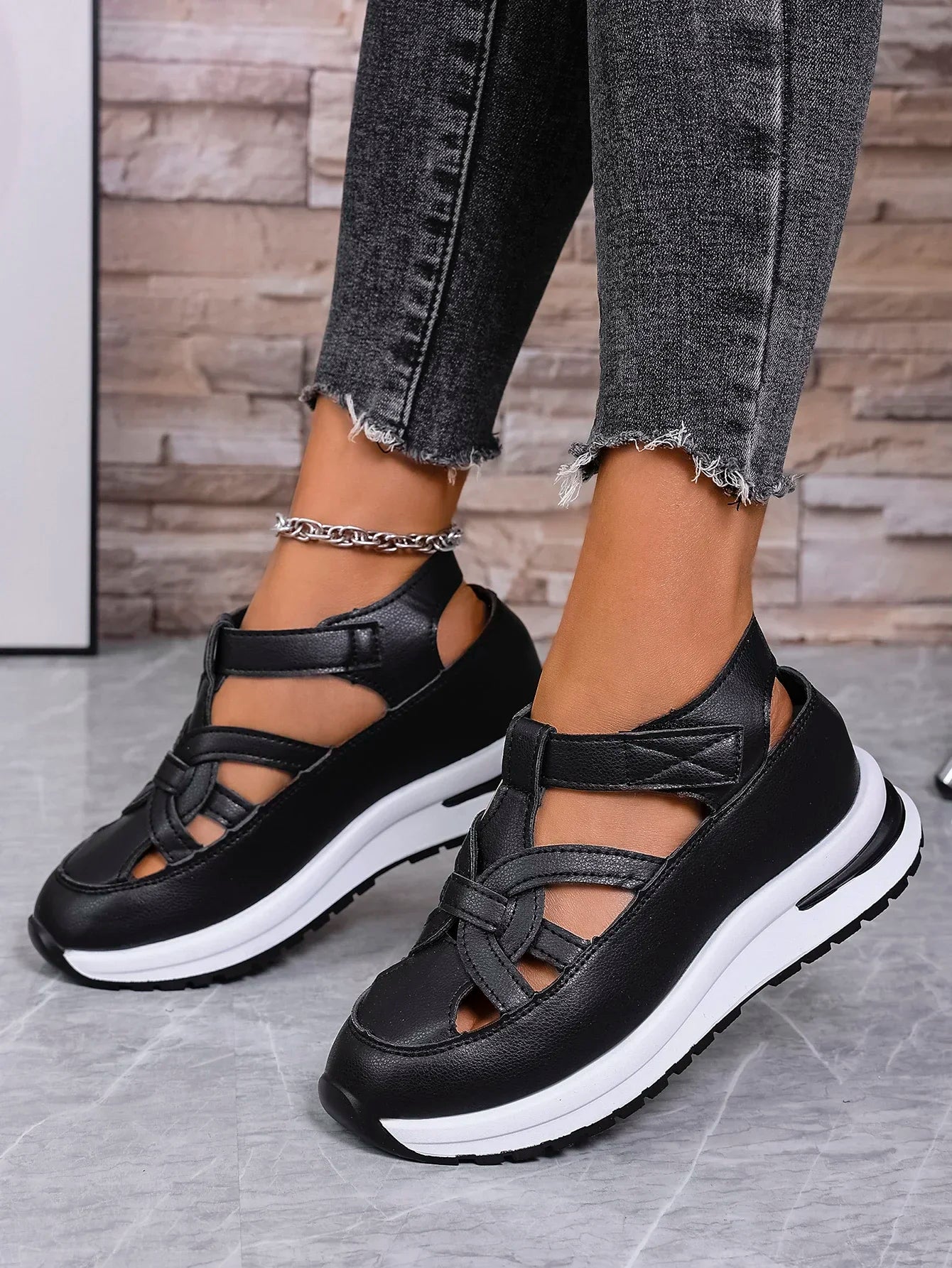 AirStride™ Women’s Sports Sandals