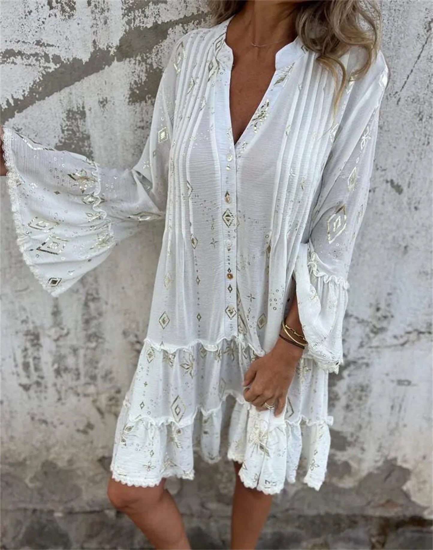Golden Grace™ – Elegant Lace Sleeve Dress