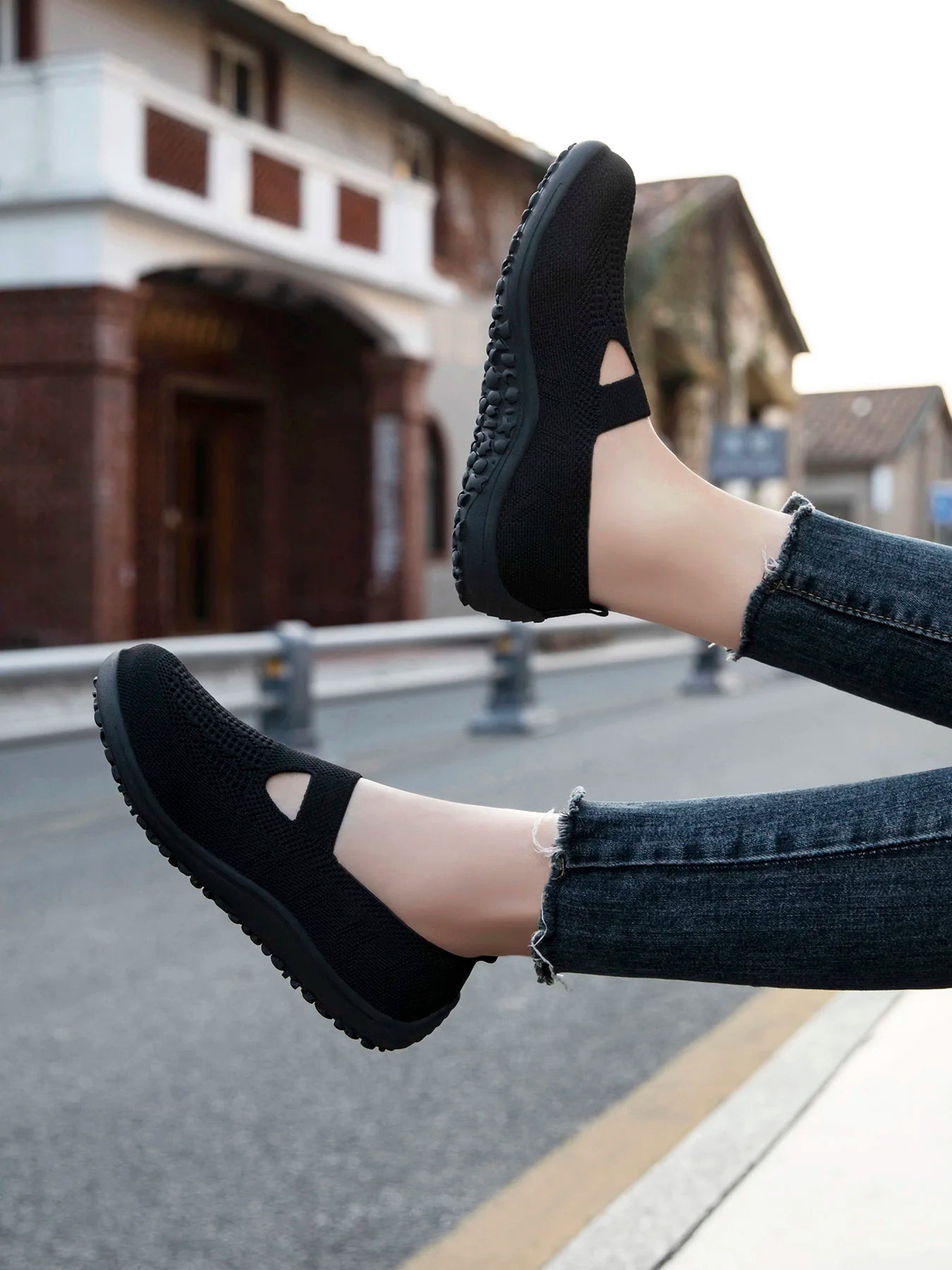 Women's Casual Barefoot Sneakers