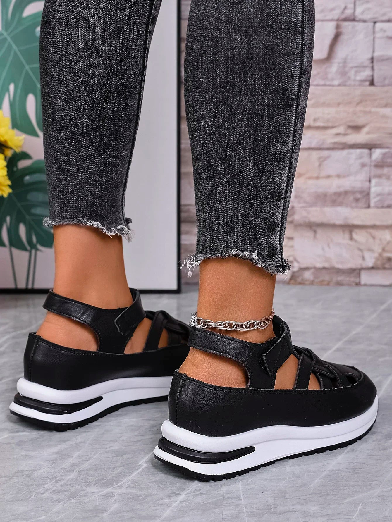 AirStride™ Women’s Sports Sandals