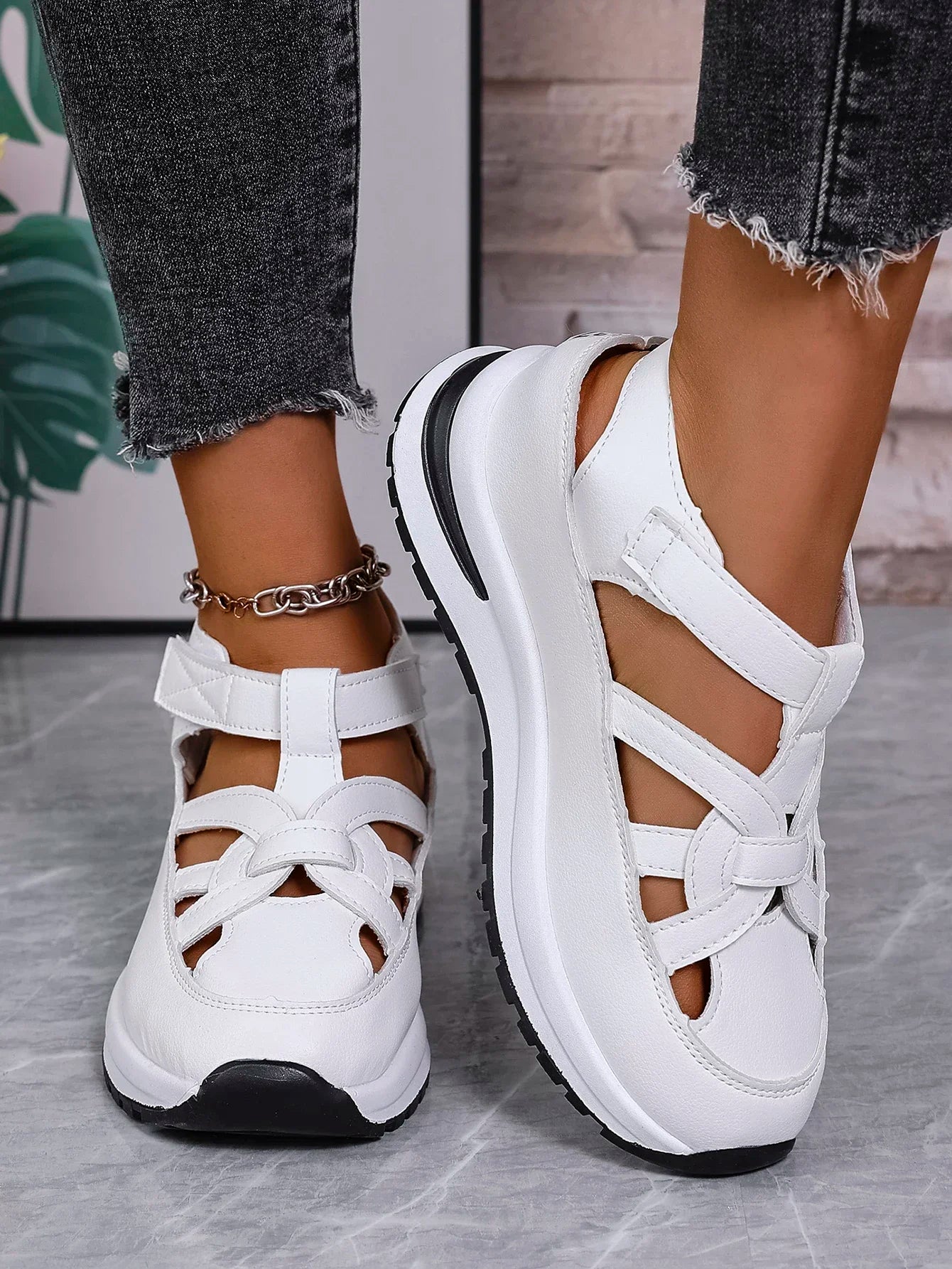 AirStride™ Women’s Sports Sandals